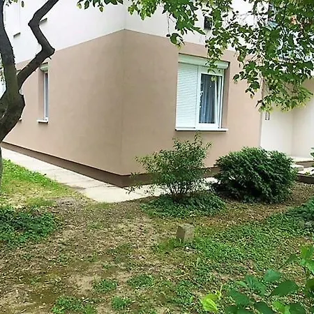 Appartement Miracle Apartman *